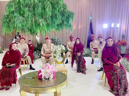 9 Potret Lamaran Ria Ricis dan Teuku Ryan, Sentuhan Adat Aceh & Bernuansa Islami