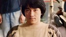 Jackie Chan menceritakan kehidupan masa mudanya yang kerap berjudi dan menyewa PSK&period; Yuk intip potretnya saat muda&excl;