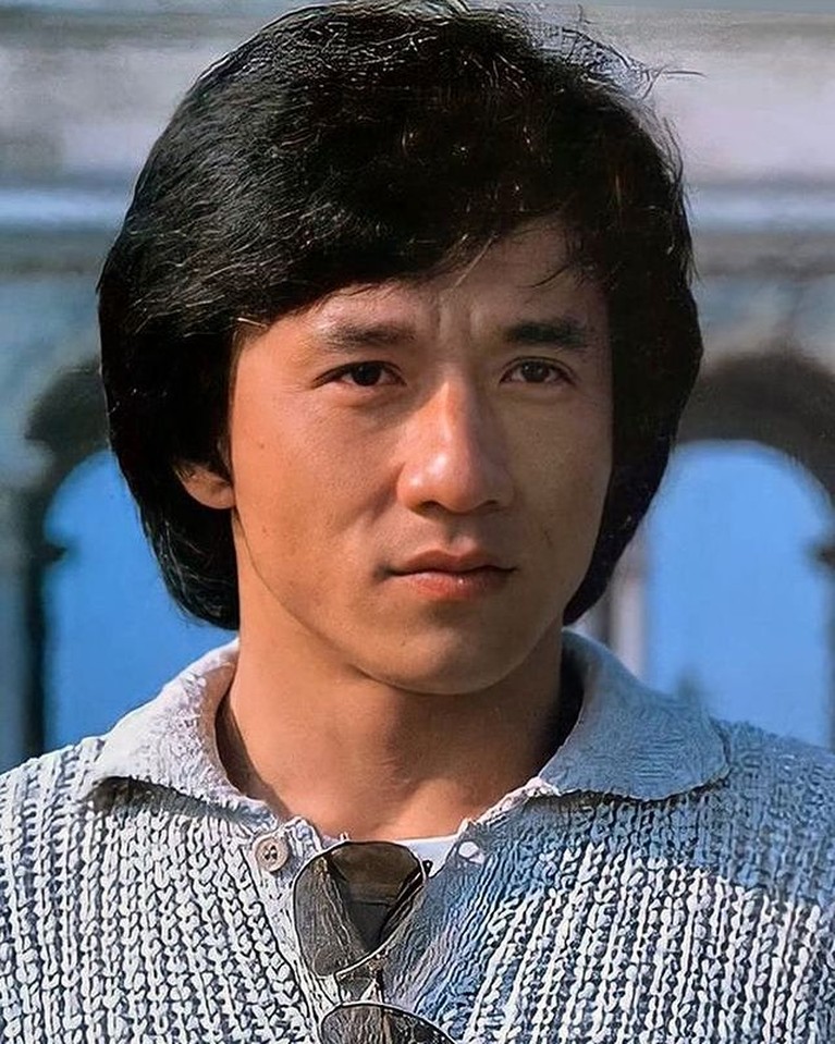 Langganan Sewa PSK, Intip Foto Jackie Chan Saat Muda Bikin Pangling Jackie Chan menceritakan kehidupan masa mudanya yang kerap berjudi dan menyewa PSK. Yuk intip potretnya saat muda!