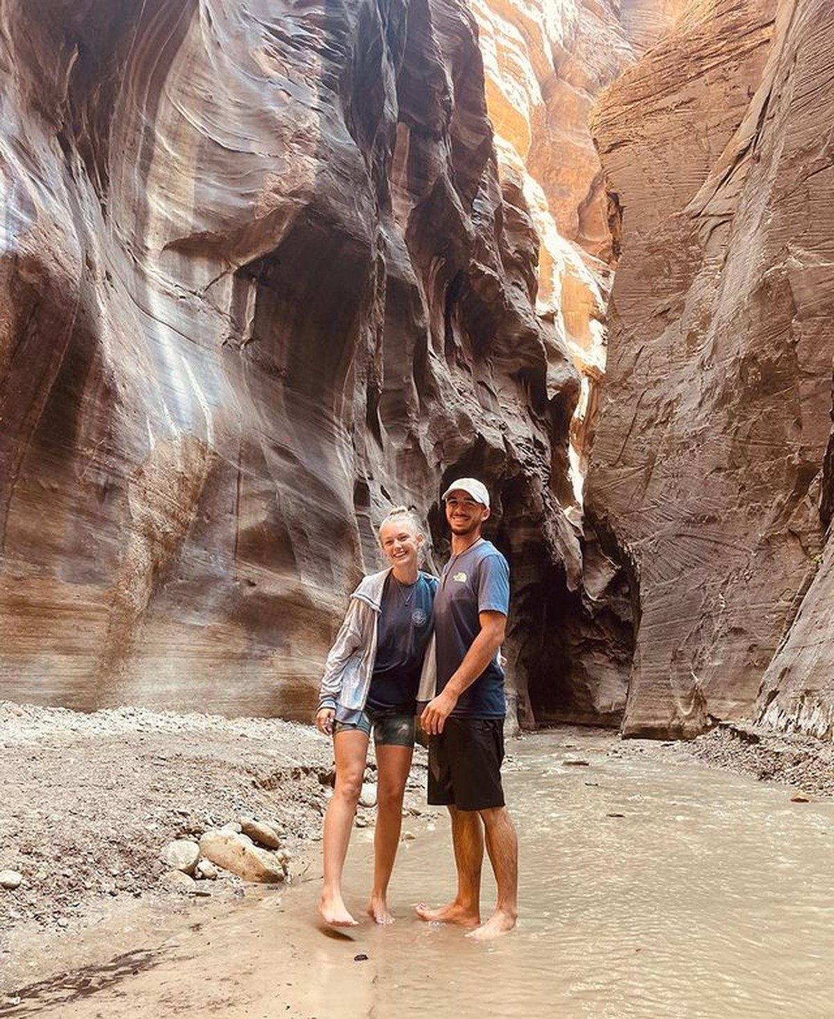 Selebgram asal Amerika Gabby Petito sempat hilang dan ditemukan tewas usai liburan bersama sang kekasih&period; Yuk intip foto liburannya&excl;