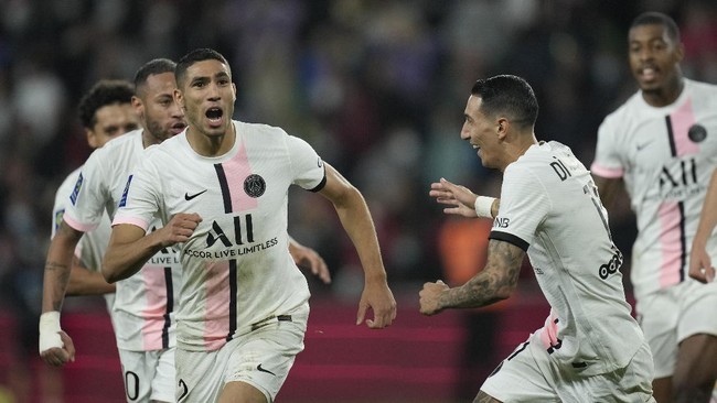 Bek Achraf Hakimi diklaim ingin meninggalkan Paris Saint-Germain (PSG) setelah ruang klub ibu kota Prancis itu terbelah.