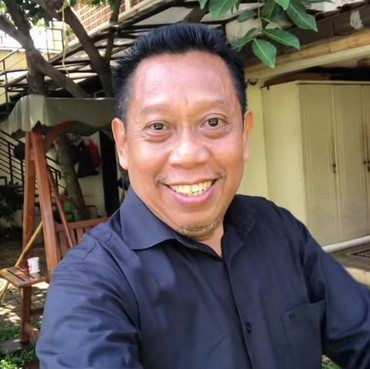 Potret Tukul Arwana Sebelum Alami Pendarahan Otak & Dibawa ke Rumah Sakit