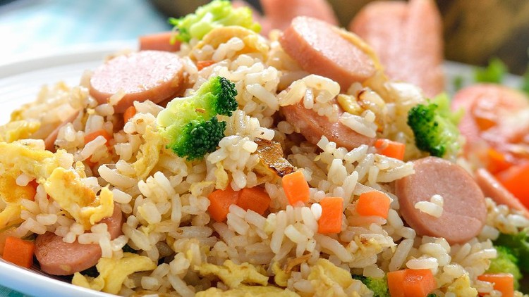 Resep Nasi Goreng Sosis dan Sayuran