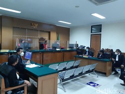 Hakim Tolak Eksepsi 4 Terdakwa Kasus Hibah Ponpes Banten