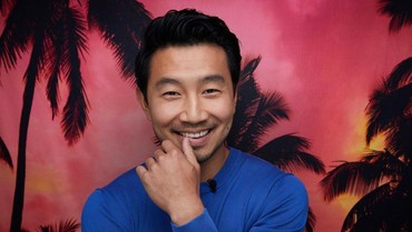 img-title Waxing demi Bintangi Film 'Barbie', Simu Liu Curhat Kesakitan