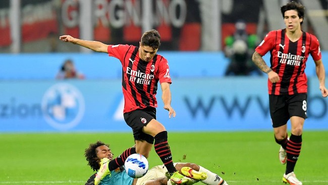 AC Milan mengalahkan Venezia 2-0 pada pekan kelima Liga Italia di Stadion San Siro, Kamis (23/9) dini hari waktu Indonesia.