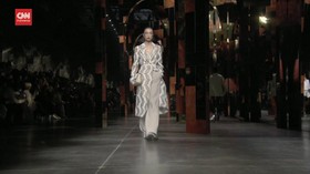 VIDEO: Ekplorasi Gaya '70-an Fendi di Milan Fashion Week