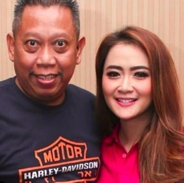 Vega Darwanti Khawatir Tukul Arwana Alami Pendarahan Otak gegara Dirinya