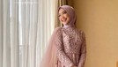 Detail Penampilan Ria Ricis Saat Lamaran, Cantik Manglingi! Ria Ricis dan Teuku Ryan baru saja menggelar lamaran pada Kamis (23/9). Yuk intip detail penampilan cantik Ricis!