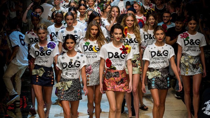 Sering Membuat Kontroversi, Ini Perjalanan Label Dolce & Gabbana di Industri Fashion