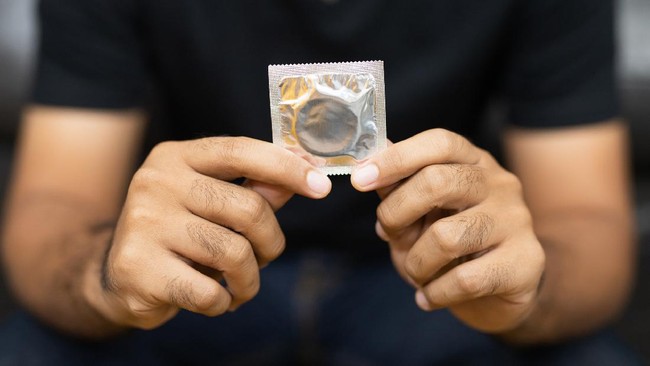 Holding BUMN Pangan PT Rajawali Nusantara Indonesia (RNI) atau ID FOOD ingin melepaskan bisnis kondom yang dikelola anak usahanya, PT Mitra Rajawali Banjaran.