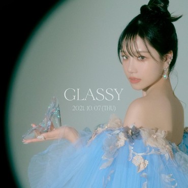 Jo Yu Ri Eks IZ*ONE Siap Debut Solo dengan Album 'Glassy'