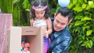 Kinder Joy Pool Party di Ulang Tahun Amberly Anak Crazy Rich Malang Kinder Joy Pool Party di Ulang Tahun Amberly Anak Crazy Rich Malang