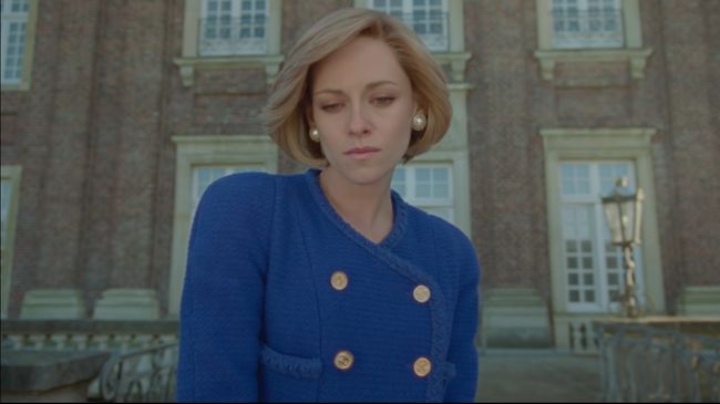Sejumlah perubahan emosi Putri Diana (Kristen Stewart), termasuk keputusasaannya, terlihat dalam trailer terbaru film Spencer.