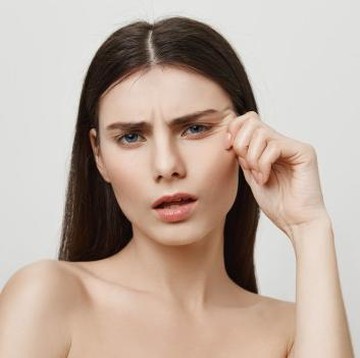 img-title 4 Pilihan Serum Retinol dari Brand Lokal untuk Lawan Penuaan Dini Beserta Harganya