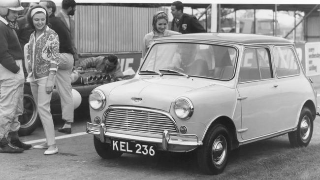 Mini Morris, mobil kecil buatan Inggris yang dikenal dunia dibantu Mr Bean.