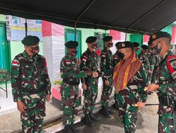 Pesan Letjen Dudung di Perbatasan: Bijak Bersosmed, Jangan Coreng TNI
