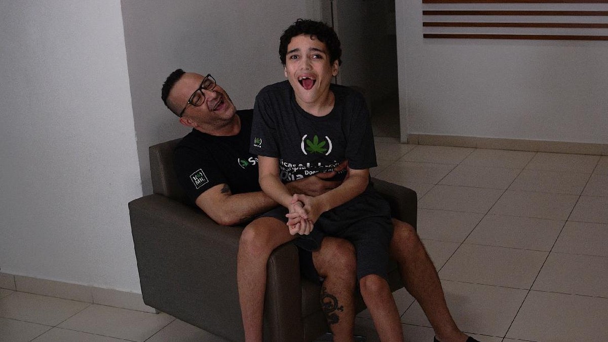 FOTO: Memanfaatkan Ganja untuk Bantu Pasien Ayan dan Autisme