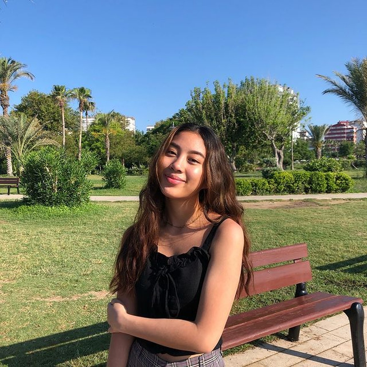 Potret Mezzaluna Putri Bimbim Slank Baru Debut Single Ikut Jejak Sang Ayah