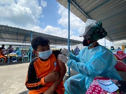 Serbuan Vaksin TNI AU Sasar Anak Usia Sekolah di DIY demi Dukung PTM