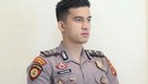 Seorang polisi viral di TikTok karena paras tampannya bak model mencuri perhatian&period; Yuk intip sosok Bripda Mustakim&excl;