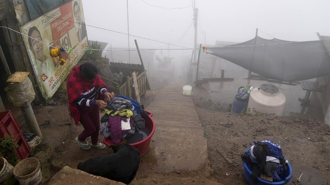 FOTO: Kabut Peru Membawa Berkah Air Bersih