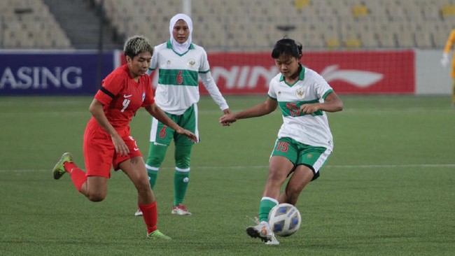 Timnas Indonesia Putri kembali ke Piala Asia setelah 32 tahun, di tengah ketiadaan kompetisi.
