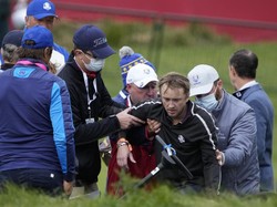 Tom Felton Dilarikan ke RS Setelah Pingsan Saat Main Golf
