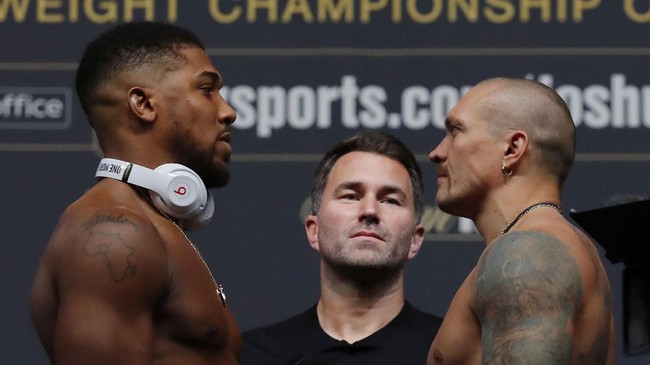 Pertandingan ulang pertinju asal Ukraina Oleksandr Usyk melawan petinju Inggris Anthony Joshua kemungkinan akan berlangsung akhir Juni di Arab Saudi.