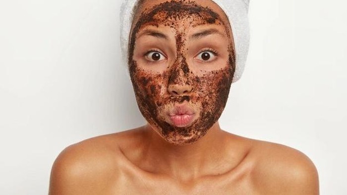 Bahan-bahan Alami Ini Ternyata Bisa Membahayakan Kulit! Jangan Dipakai untuk Masker DIY Lagi, Ya! Bahan-bahan Alami Ini Ternyata Bisa Membahayakan Kulit! Jangan Dipakai untuk Masker DIY Lagi, Ya!