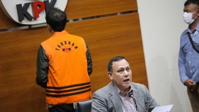 Jadi Tersangka KPK, Bupati Kuansing Riau Gugat Firli Bahuri Cs