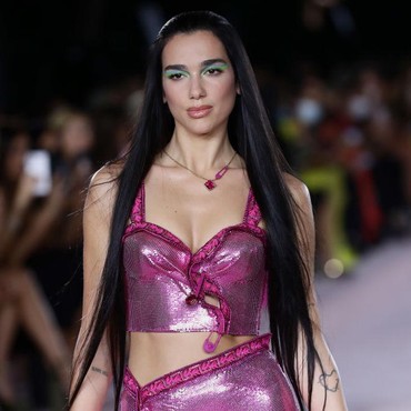 Dua Lipa Dikabarkan Turut Bintangi Film Live-action 'Barbie'