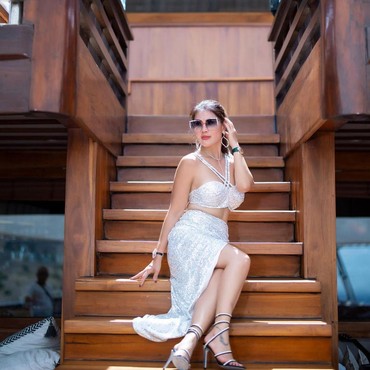 Viral Video Helena Lim Crazy Rich PIK Ganti Baju di Tengah Jalan