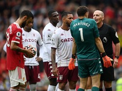 Kiper Aston Villa Psywar ke Fernandes, Tunjuk Ronaldo dan Joget-Joget