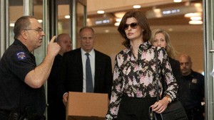 Supermodel Gugat Raksasa Farmasi Rp725 M Gara-gara Lemak