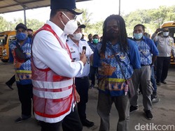 Menhub Cek Bus Angkutan PON XX Papua, Minta Sopir Utamakan Keselamatan