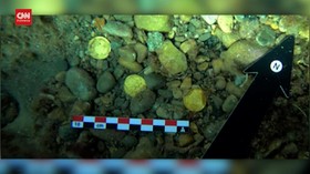 VIDEO: Puluhan Koin Romawi Kuno Ditemukan di Dasar Laut