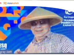 Viral di Tiktok, Ini Kisah Gray Zain yang Baru Kuliah di Usia 58 Tahun