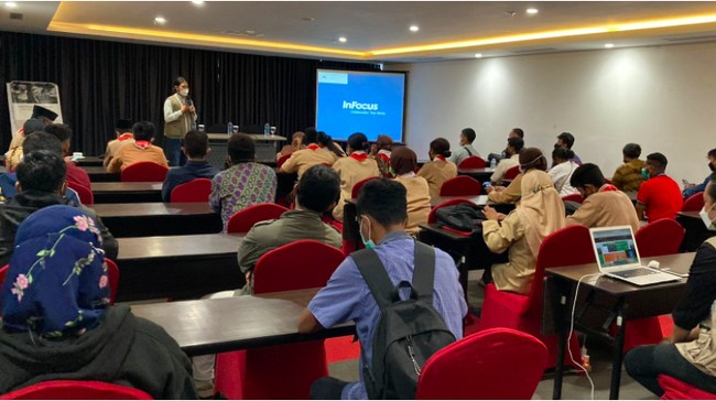 Prokes dinilai sebagai langkah mutlak mencegah lonjakan kasus Covid-19 selama penyelenggaraan PON XX. Sebanyak 123 relawan mendapatkan peningkatan kapasitas.