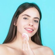 Pilihan Essence Drugstore untuk Cerahkan Kulit Kusam, Harga Mulai dari Rp30 Ribuan