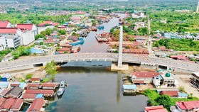 Jokowi Resmikan Jembatan Sei Alalak Bernilai Rp278 Miliar