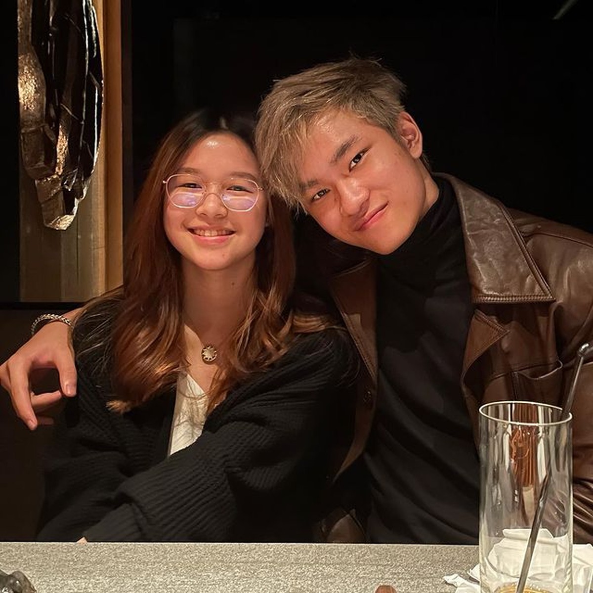 Deddy Corbuzier dan Azka Corbuzier terlihat double date bareng yang jadi sorotan&period; Yuk kita intip momennya&excl;