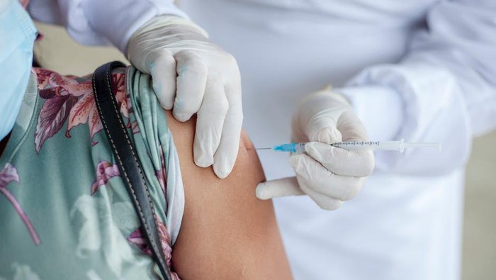 Penting! Ternyata Ada Pantangan yang Harus Diperhatikan Setelah Vaksin Booster Menurut Dokter, Apa Saja? Penting! Ternyata Ada Pantangan yang Harus Diperhatikan Setelah Vaksin Booster Menurut Dokter, Apa Saja?