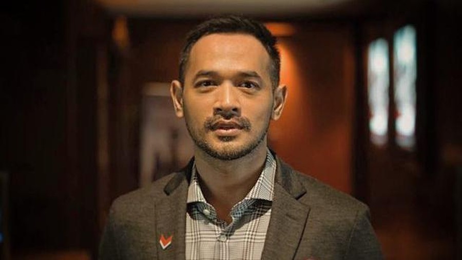 Oka Antara bergabung di sinetron 'Ikatan Cinta' dan dapat peran antagonis ia pun diserang oleh netizen khususnya emak-emak. Yuk intip!