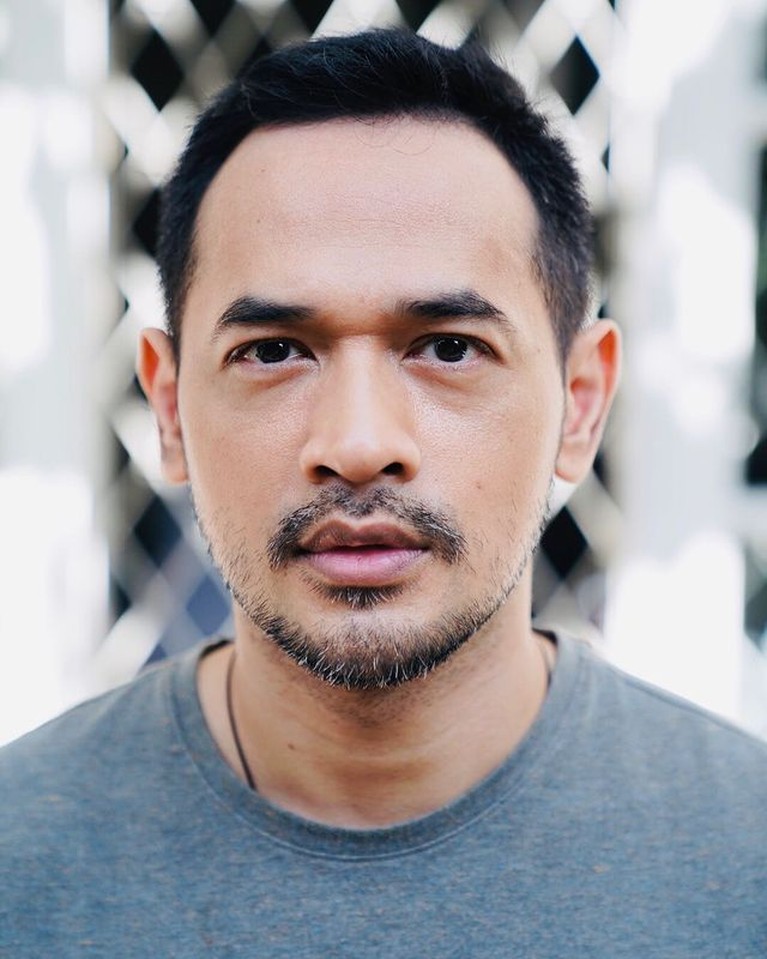 Pesona Oka Antara Pemain Baru 'Ikatan Cinta' yang Diserang Netizen Oka Antara bergabung di sinetron 'Ikatan Cinta' dan dapat peran antagonis ia pun diserang oleh netizen khususnya emak-emak. Yuk intip!