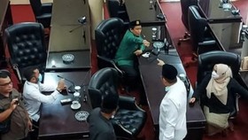 Kesaksian Bupati Solok Cekcok Hingga Keluar Rapat DPRD
