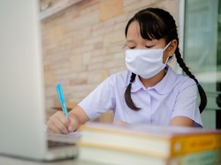 Mendikbud Bicara soal Isu 2,8% Sekolah Jadi Klaster Penularan Covid-19