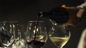 Viral Wine Diklaim Berlabel Halal, Kemenag Blokir Sertifikasi Nabidz