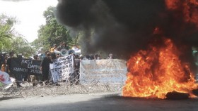 Demo Peringatan 2 Tahun Kematian Randi dan Yusuf Memanas