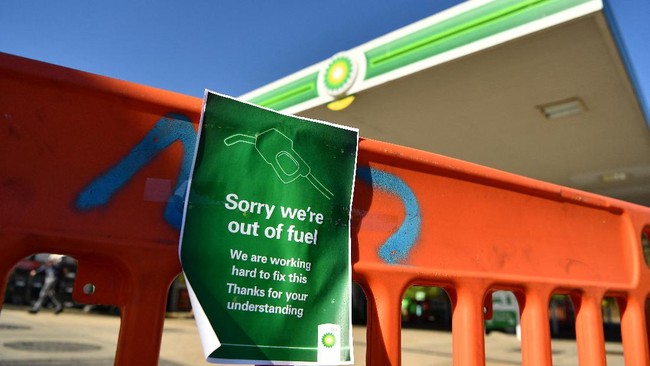 BP menurunkan harga BBM setara pertalite dari Rp15.320 menjadi Rp14.890 per liter. harga bbm bp akr turun